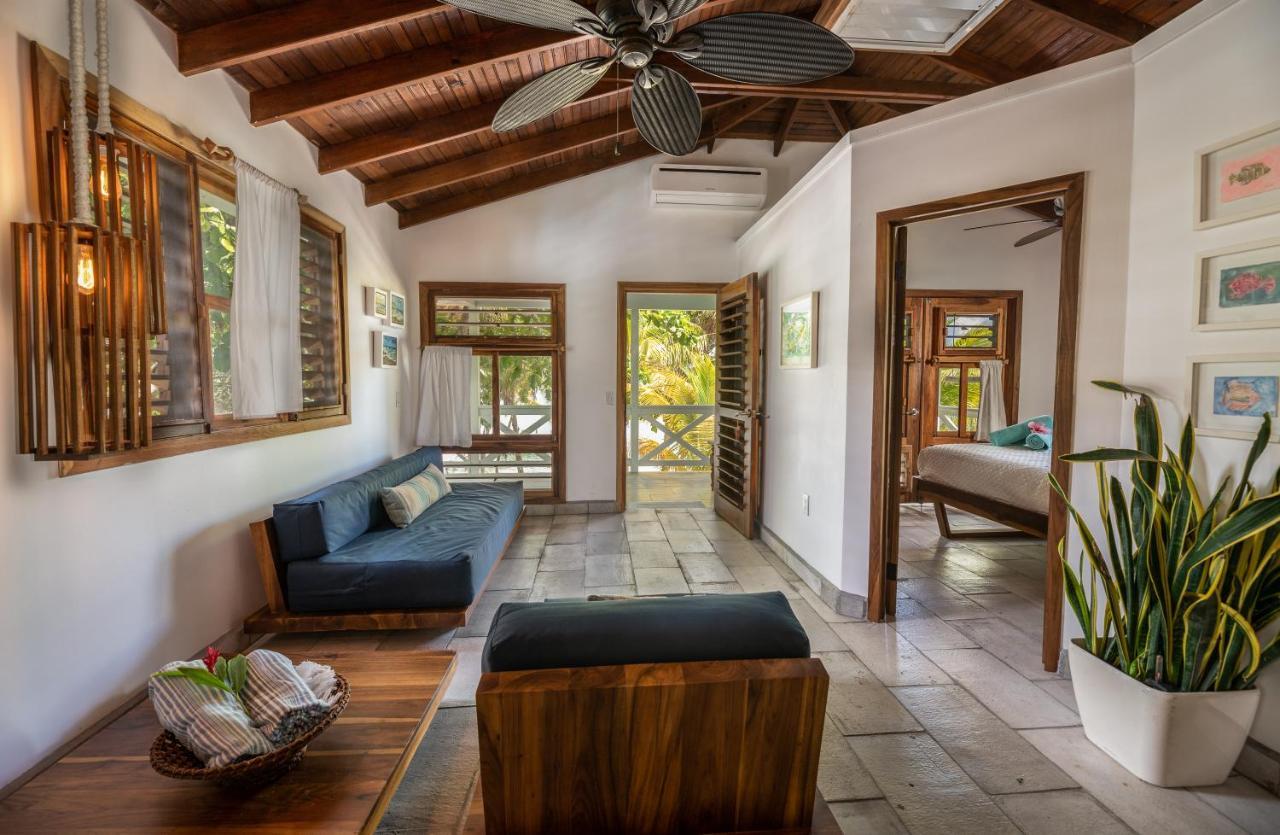 Camp Bay Lodge Екстериор снимка